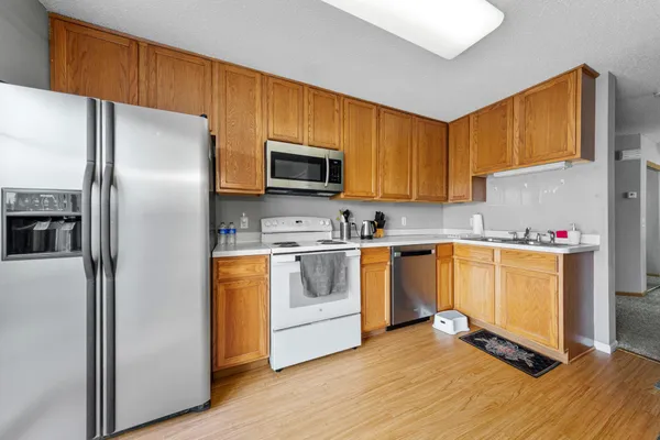 $260,000 | 6413 158th Street West, Apple Valley, MN 55124