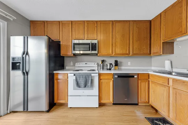 $260,000 | 6413 158th Street West, Apple Valley, MN 55124