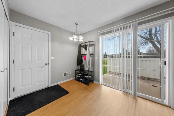 $260,000 | 6413 158th Street West, Apple Valley, MN 55124