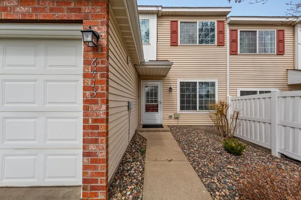 $260,000 | 6413 158th Street West, Apple Valley, MN 55124