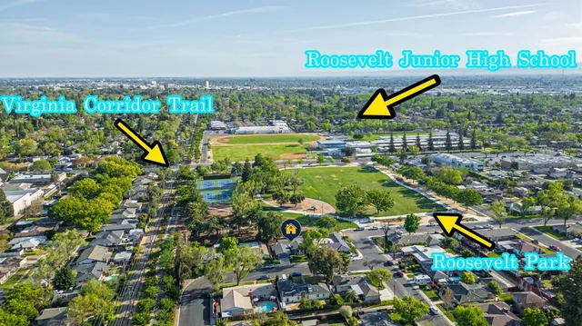 a view of a tennis court