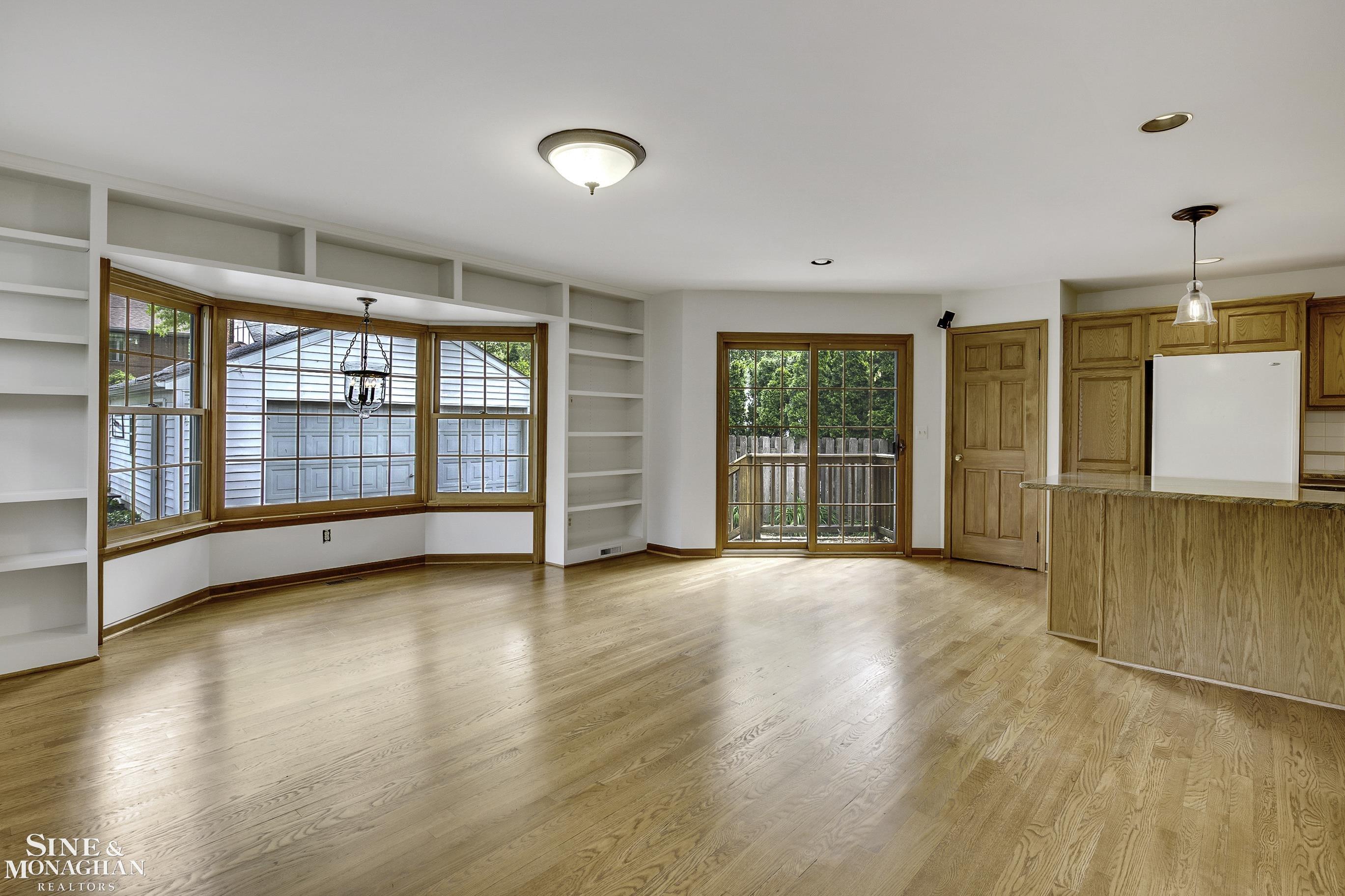 308 Merriweather Road Grosse Pointe Farms, MI 48236 - Photo 14 of 36