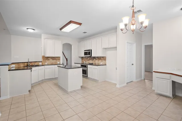 $414,000 | 11841 Moorhen Circle, Fort Worth, TX 76244