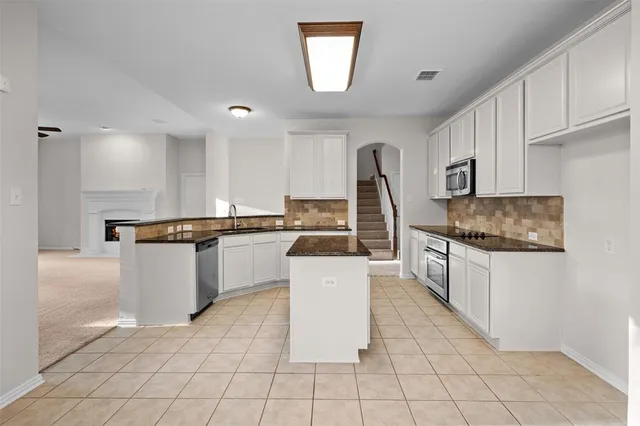 $414,000 | 11841 Moorhen Circle, Fort Worth, TX 76244