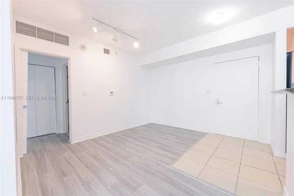 $625,000 | 335 South Biscayne Boulevard, Unit 1108, Miami, FL 33131