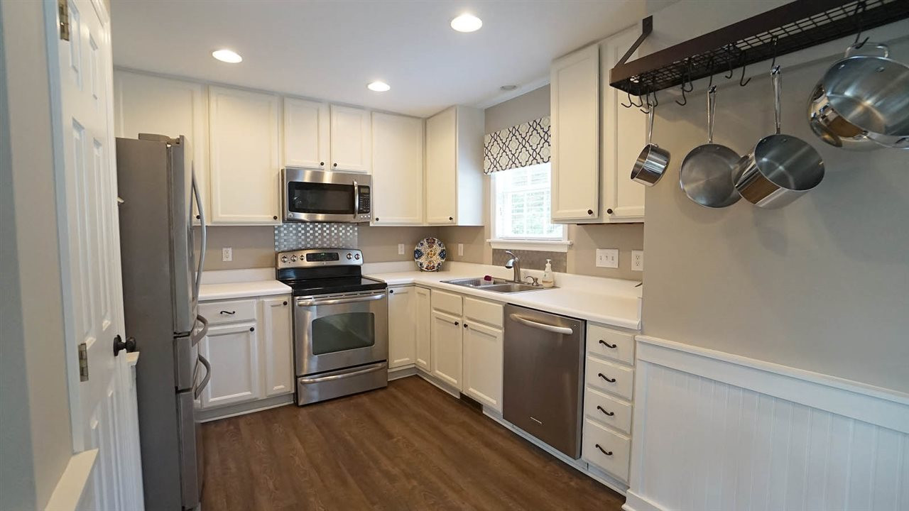 404 Pershing Road Raleigh, NC 27608 - Photo 9 of 25 Kitchen