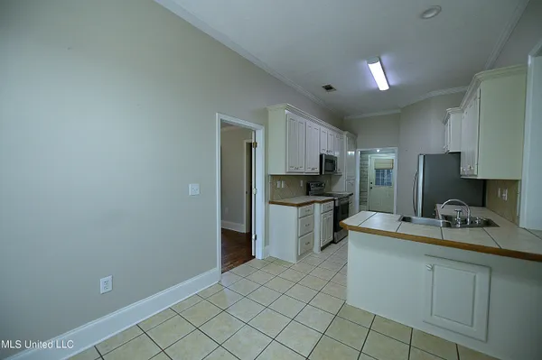 $2,300 | 104 Old Gin Cove, Madison, MS 39110