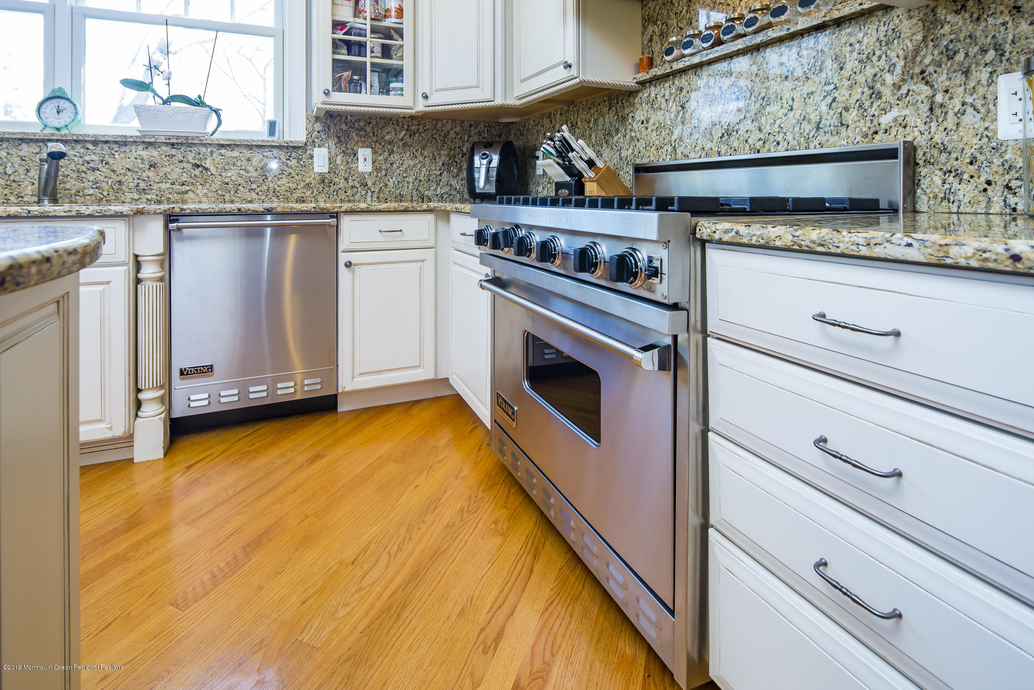 79 Ave Of Two Rivers Rumson, NJ 07760 - Photo 7 of 32 19_Kitchen-9