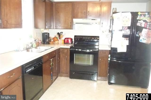 27 Manor Road York, PA 17403 - Photo 5 of 19 Gallery Image 5