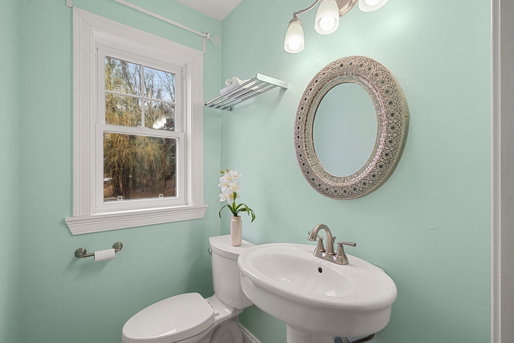 98 R Walnut Street Shrewsbury, MA 01545 - Photo 20 of 42