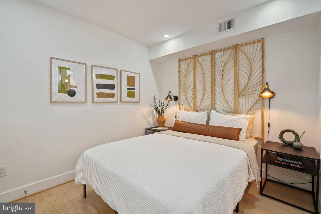 1211 G Street Southeast, Unit 1 Washington, DC 20003 - Photo 11 of 25