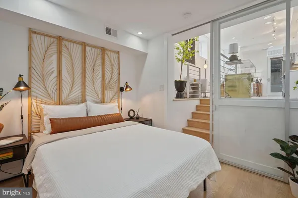 $2,400 | 1211 G Street Southeast, Unit 1, Washington, DC 20003