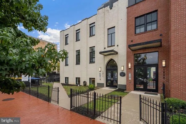 $2,400 | 1211 G Street Southeast, Unit 1, Washington, DC 20003