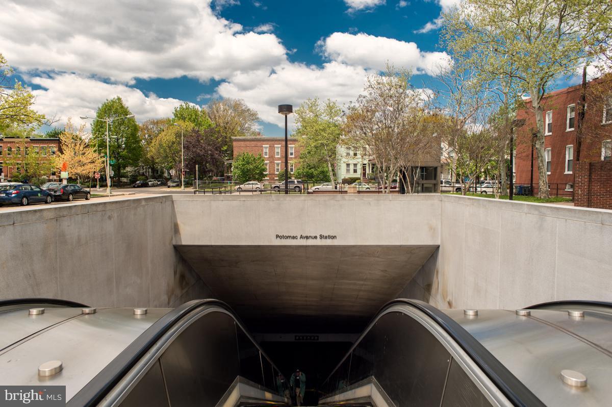 1211 G Street Southeast, Unit 1 Washington, DC 20003 - Photo 23 of 25