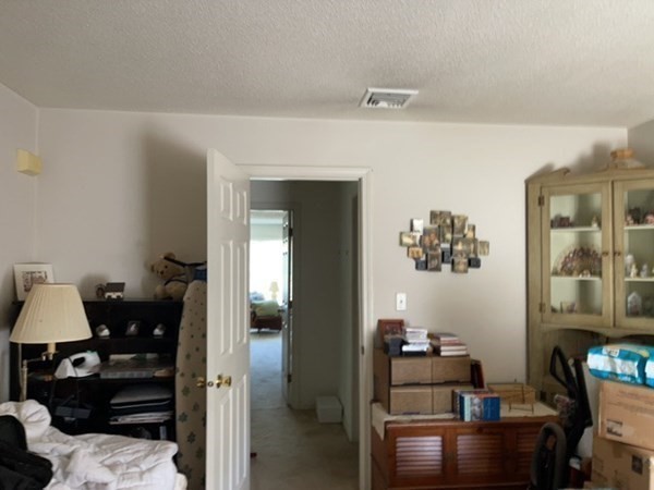 33 Castlegate Drive, Unit B Springfield, MA 01129 - Photo 17 of 18 a living room with furniture