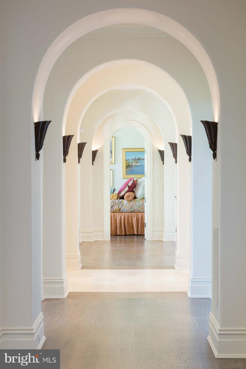 624 Chain Bridge Road McLean, VA 22101 - Photo 18 of 30 Interior (General)