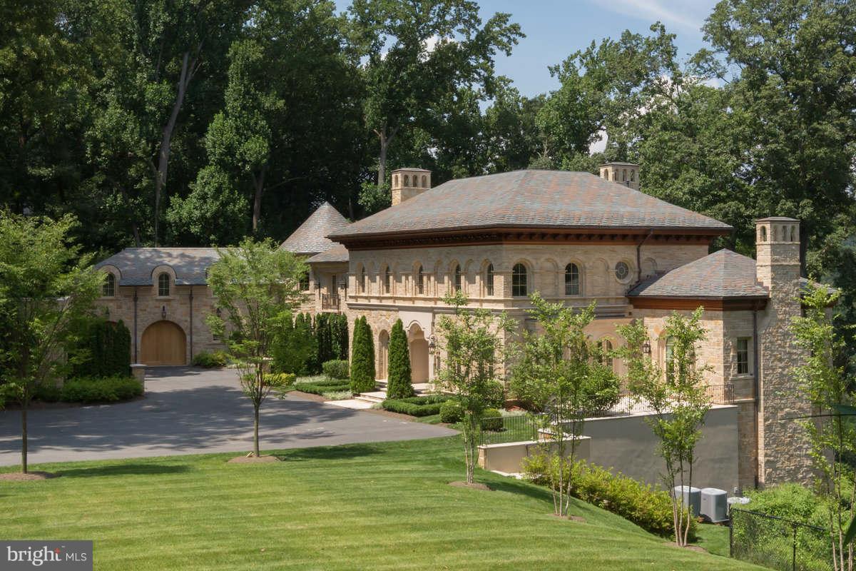 624 Chain Bridge Road McLean, VA 22101 - Photo 3 of 30 Exterior (General)