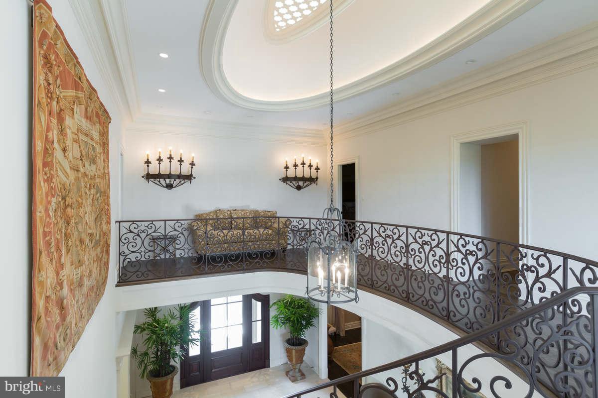 624 Chain Bridge Road McLean, VA 22101 - Photo 22 of 30 Interior (General)