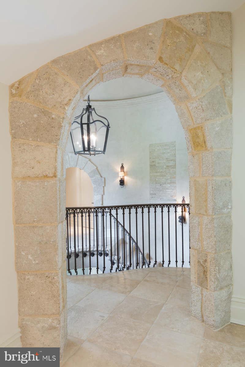 624 Chain Bridge Road McLean, VA 22101 - Photo 27 of 30 Interior (General)