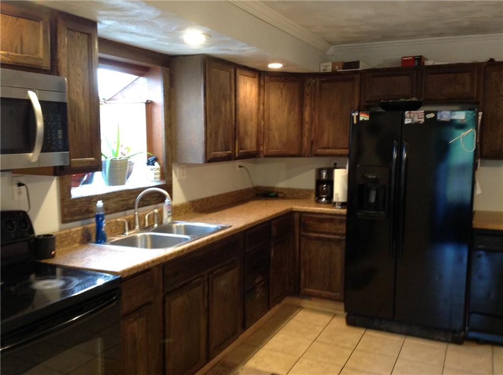 377 Wendel Road Irwin, PA 15642 - Photo 5 of 18