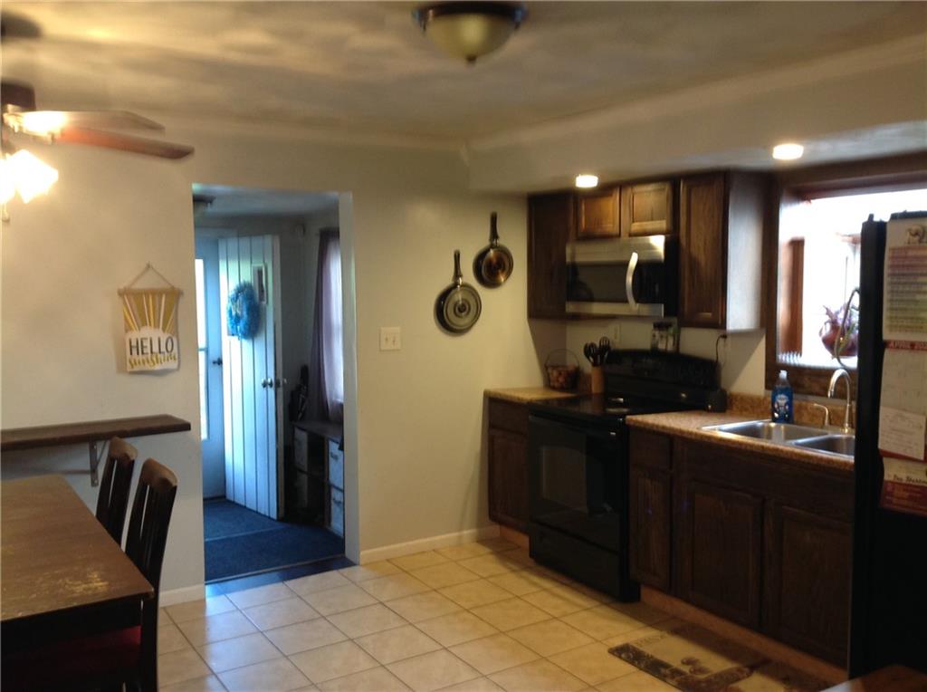 377 Wendel Road Irwin, PA 15642 - Photo 7 of 18