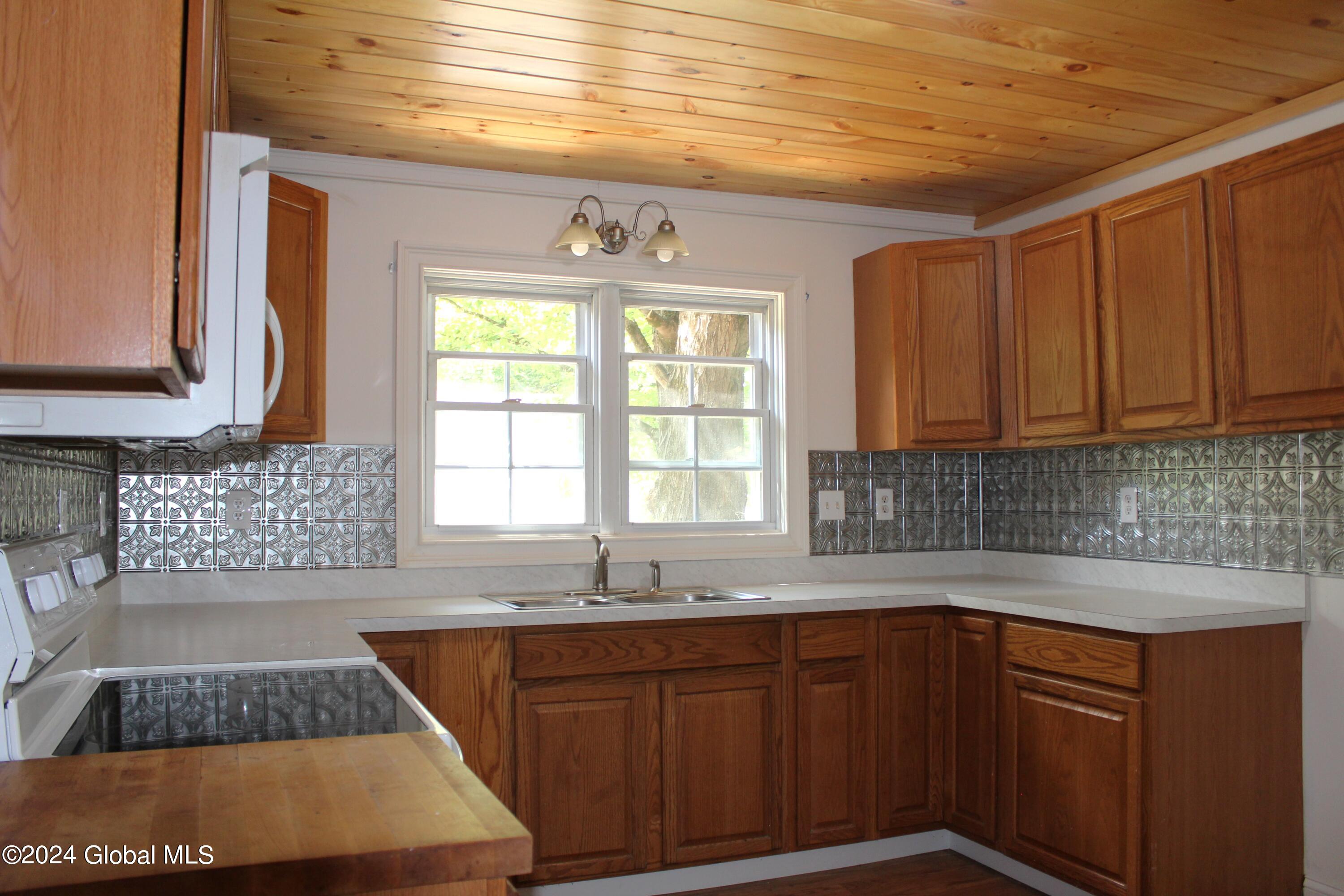 437 Coy Road Greenfield, NY 12833 - Photo 11 of 26 Kitchen
