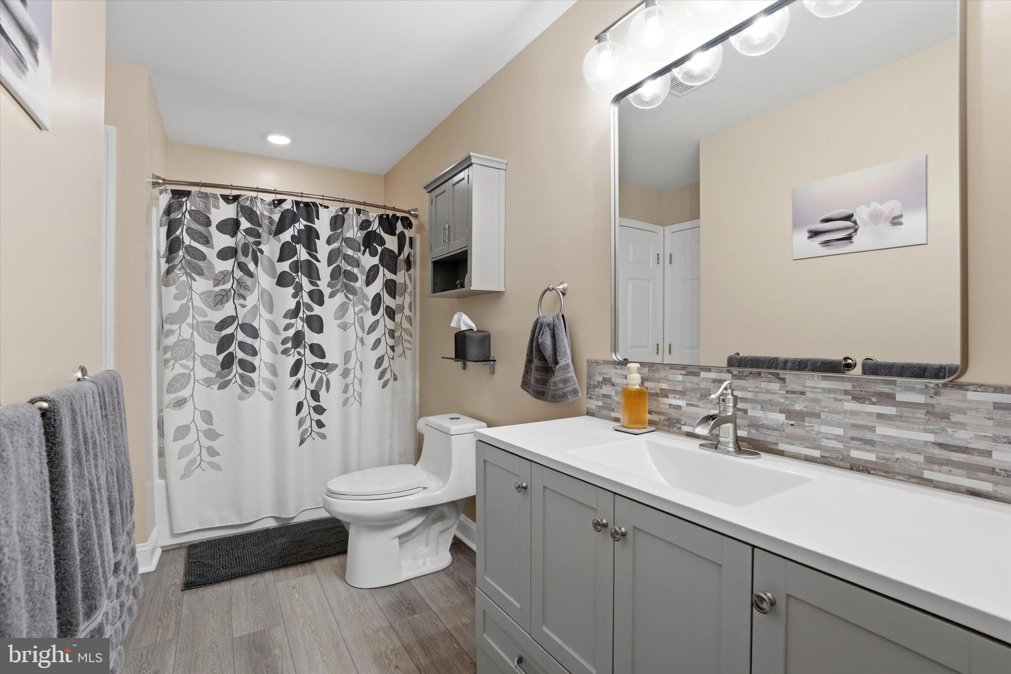 4451 Green Tree Road Reading, PA 19606 - Photo 18 of 38