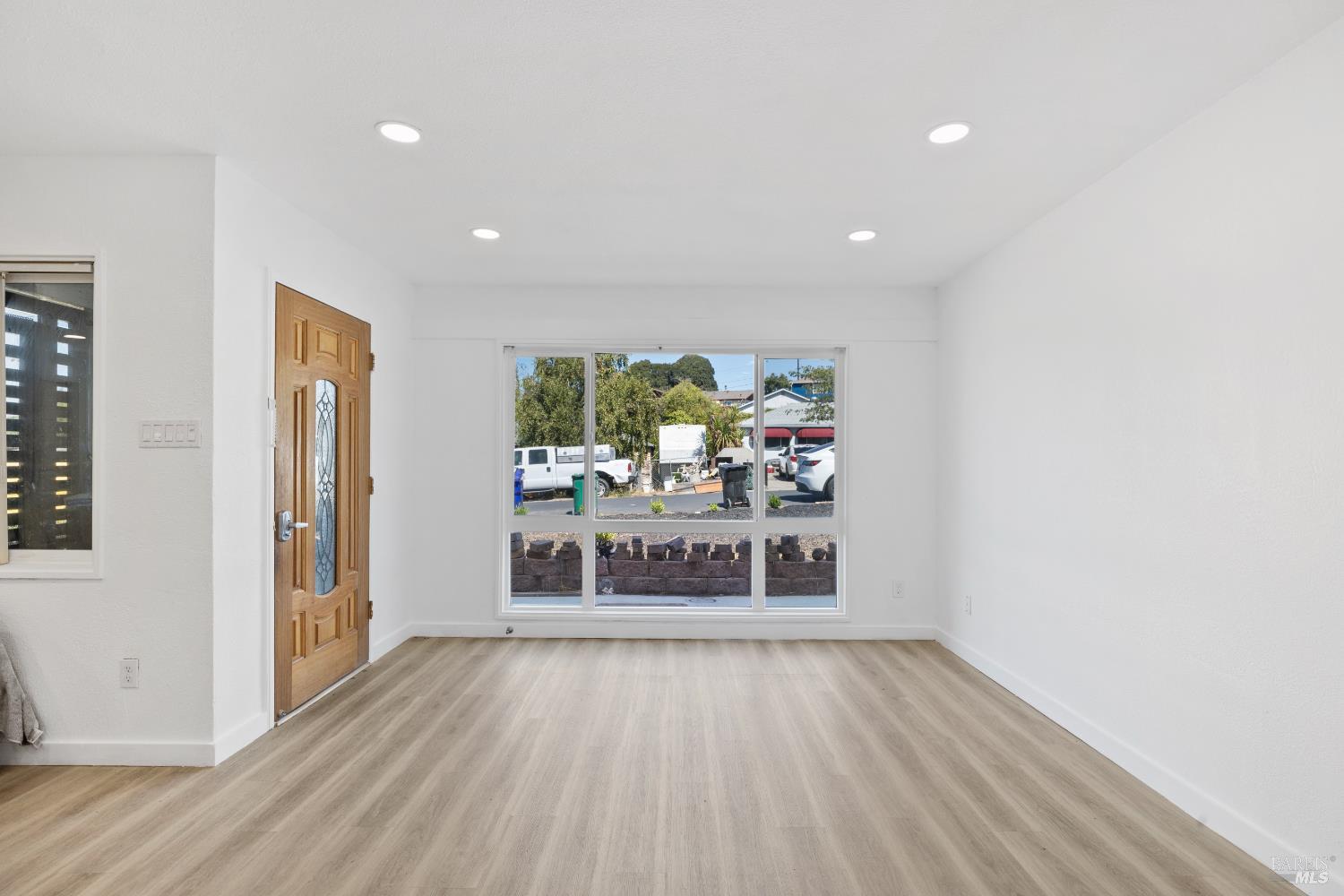 923 Kelvin Road El Sobrante, CA 94803 - Photo 5 of 17