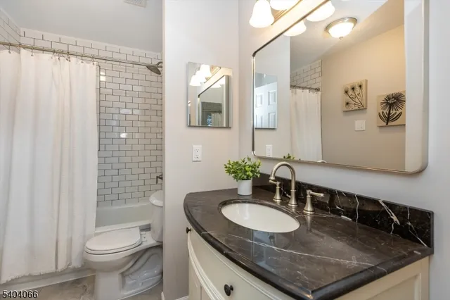 $719,000 | 34 Skyview Road, Bloomfield, NJ 07003