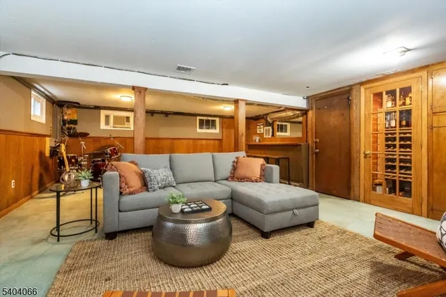 $719,000 | 34 Skyview Road, Bloomfield, NJ 07003