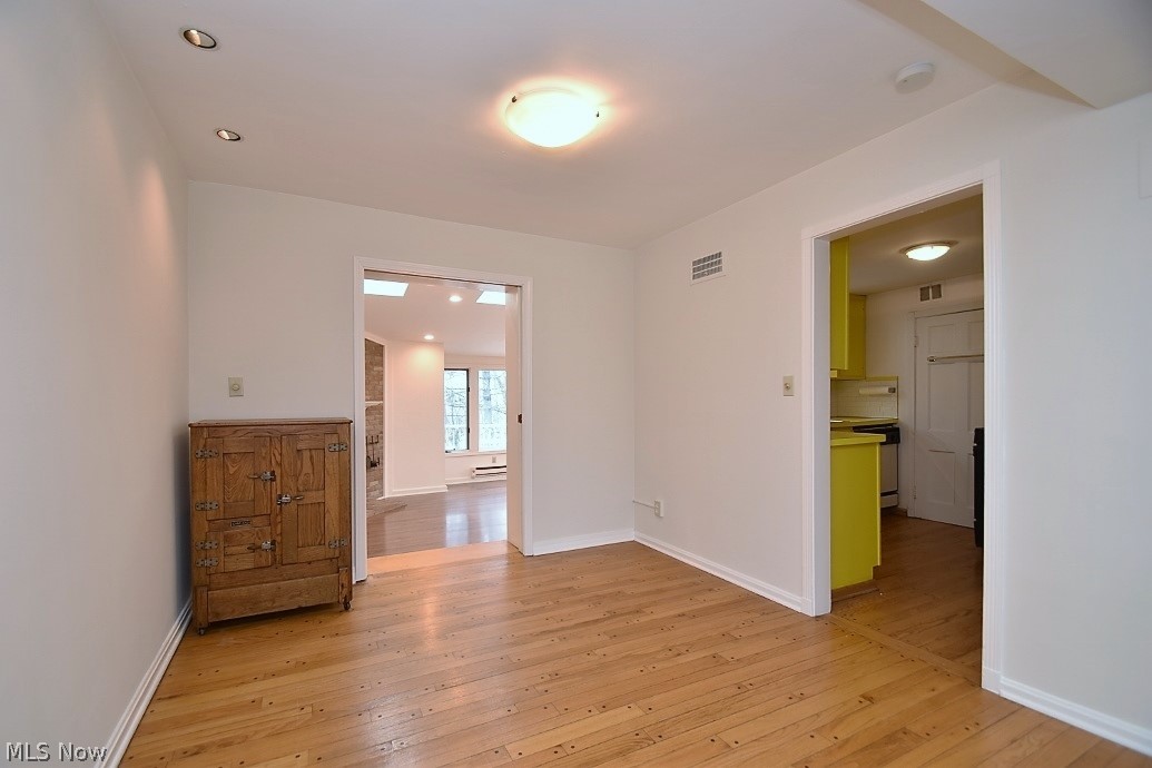 2401 Overlook Road Cleveland, OH 44106 - Photo 8 of 32 Dining Room
