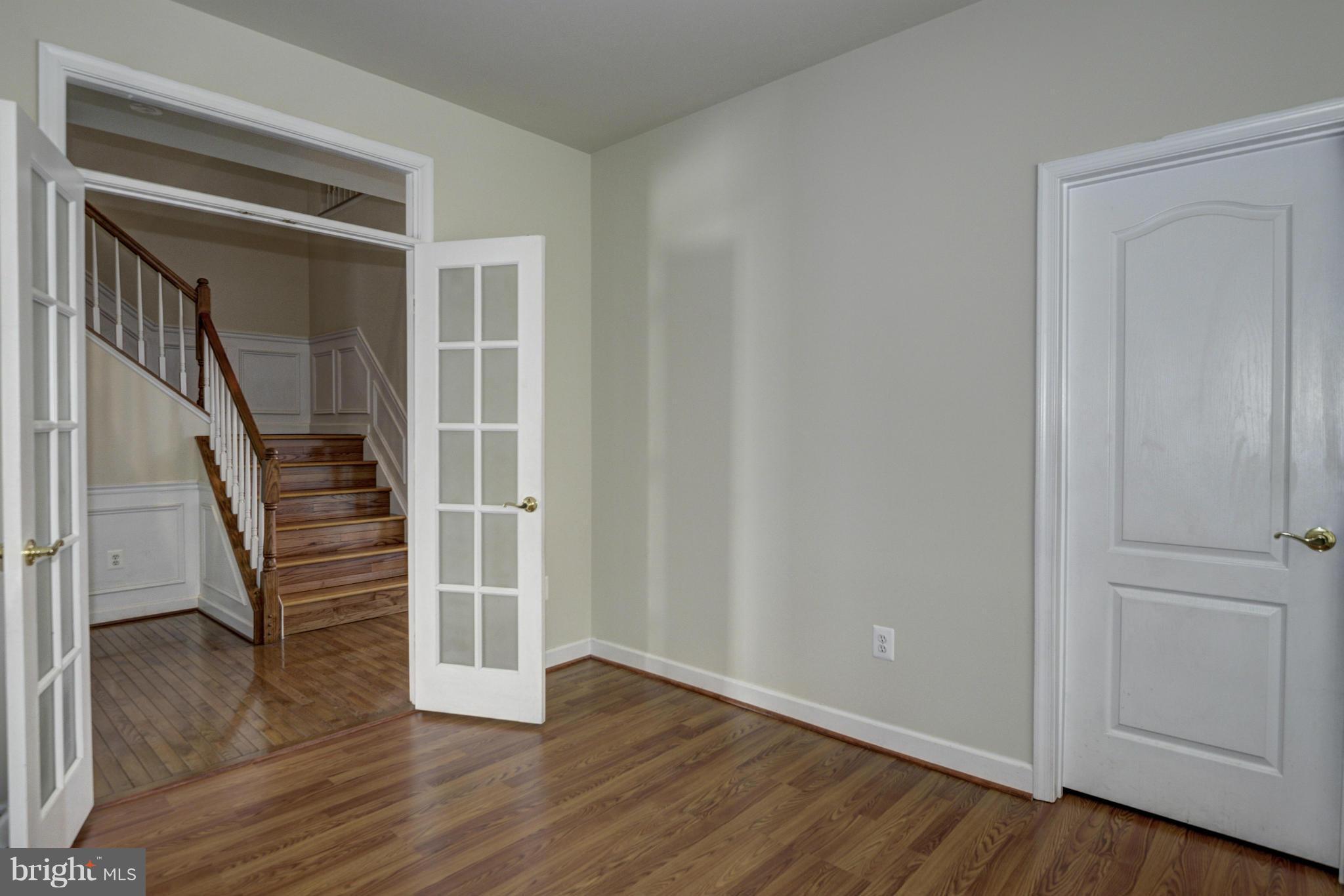 23203 Frederick Road Clarksburg, MD 20871 - Photo 12 of 26 Bedroom / Study