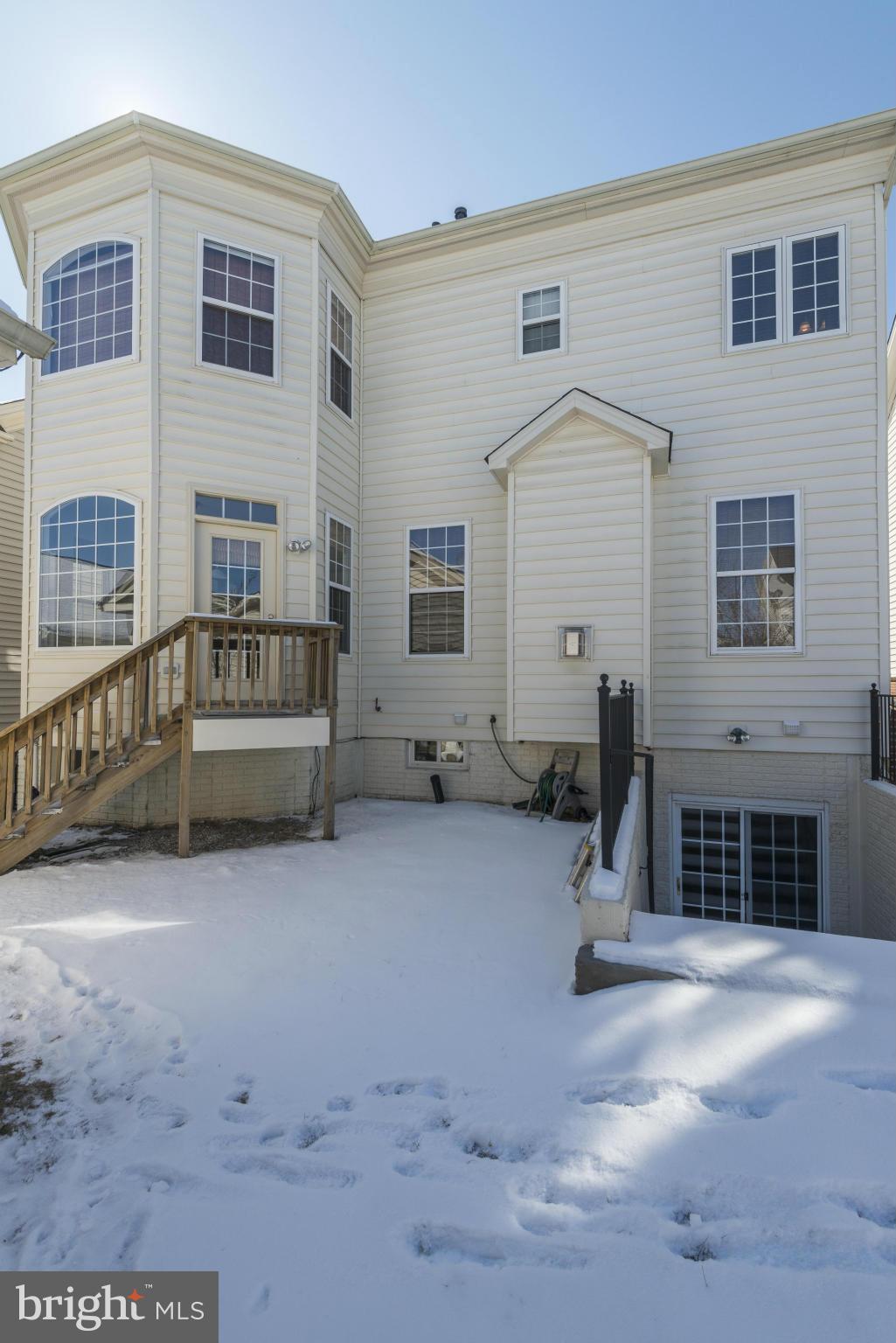 23203 Frederick Road Clarksburg, MD 20871 - Photo 24 of 26 Exterior Rear