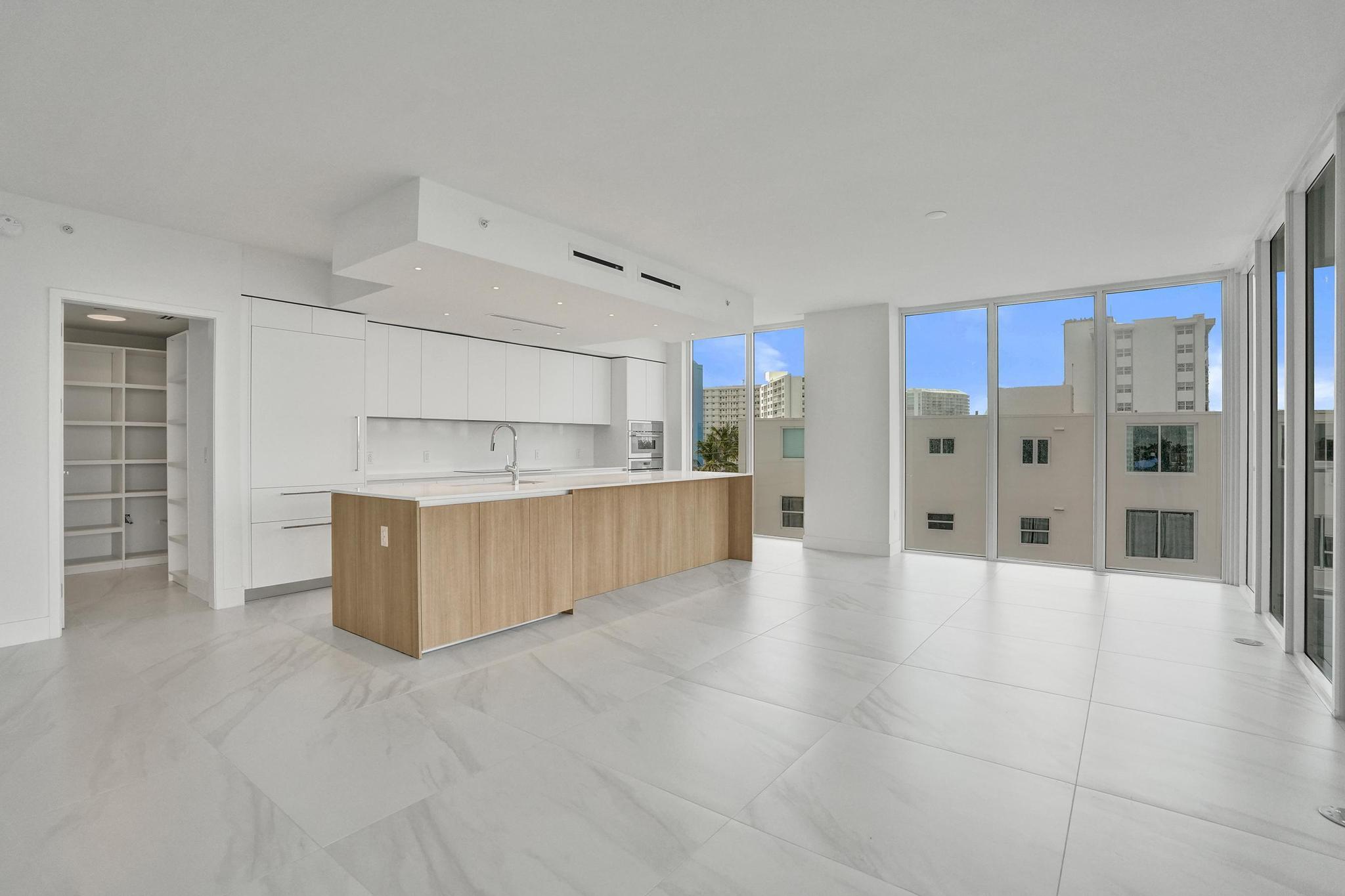 407 North Riverside Drive Pompano Beach, FL 33062 - Photo 14 of 96 DSC07122
