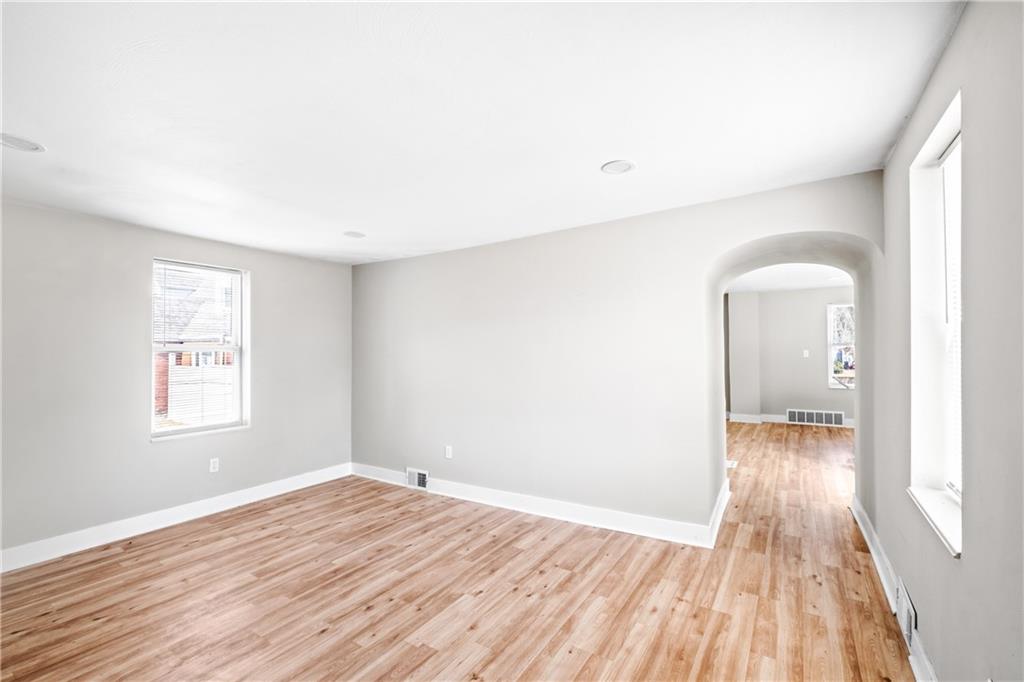 100 Spring Grove Road Pittsburgh, PA 15235 - Photo 6 of 34 Gallery Image 6