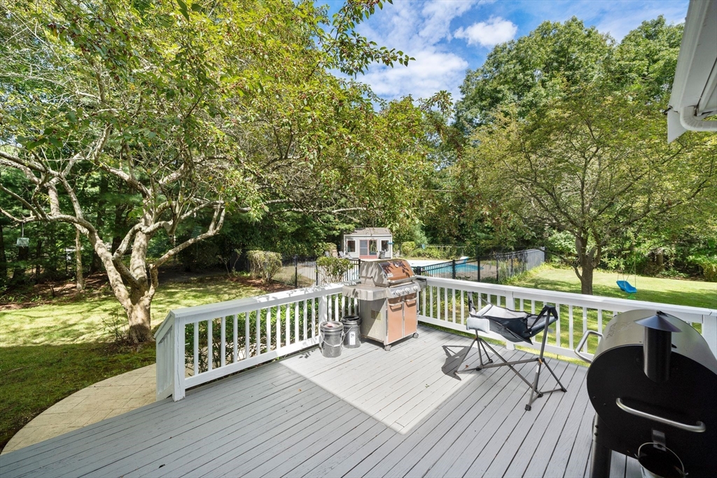 89 Jordan Road Plymouth, MA 02360 - Photo 5 of 40 Gallery Image 5