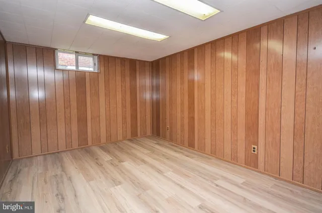 $3,300 | 4426 Hallet Street, Rockville, MD 20853