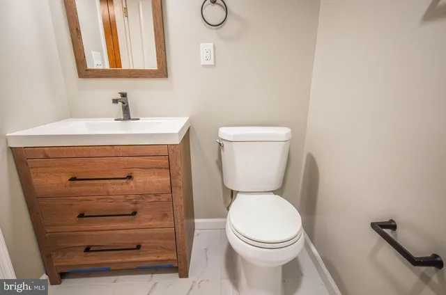 $3,300 | 4426 Hallet Street, Rockville, MD 20853