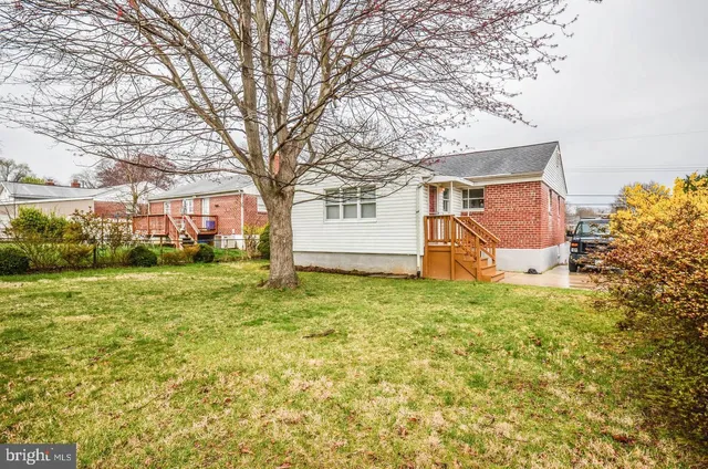 $3,300 | 4426 Hallet Street, Rockville, MD 20853