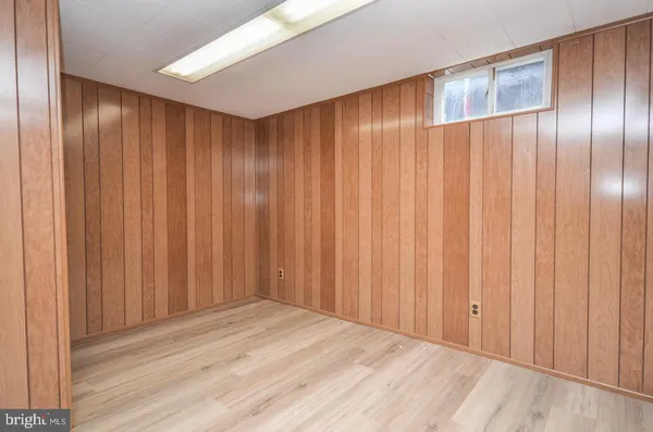 $3,300 | 4426 Hallet Street, Rockville, MD 20853