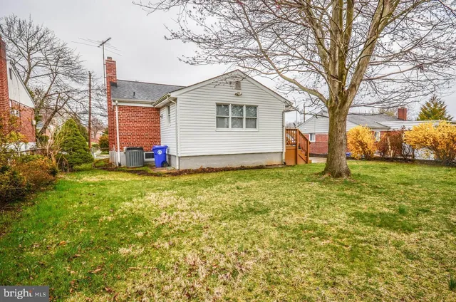 $3,300 | 4426 Hallet Street, Rockville, MD 20853