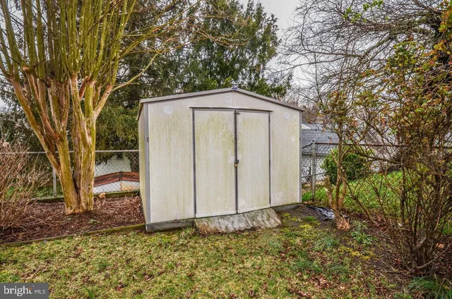 $3,300 | 4426 Hallet Street, Rockville, MD 20853