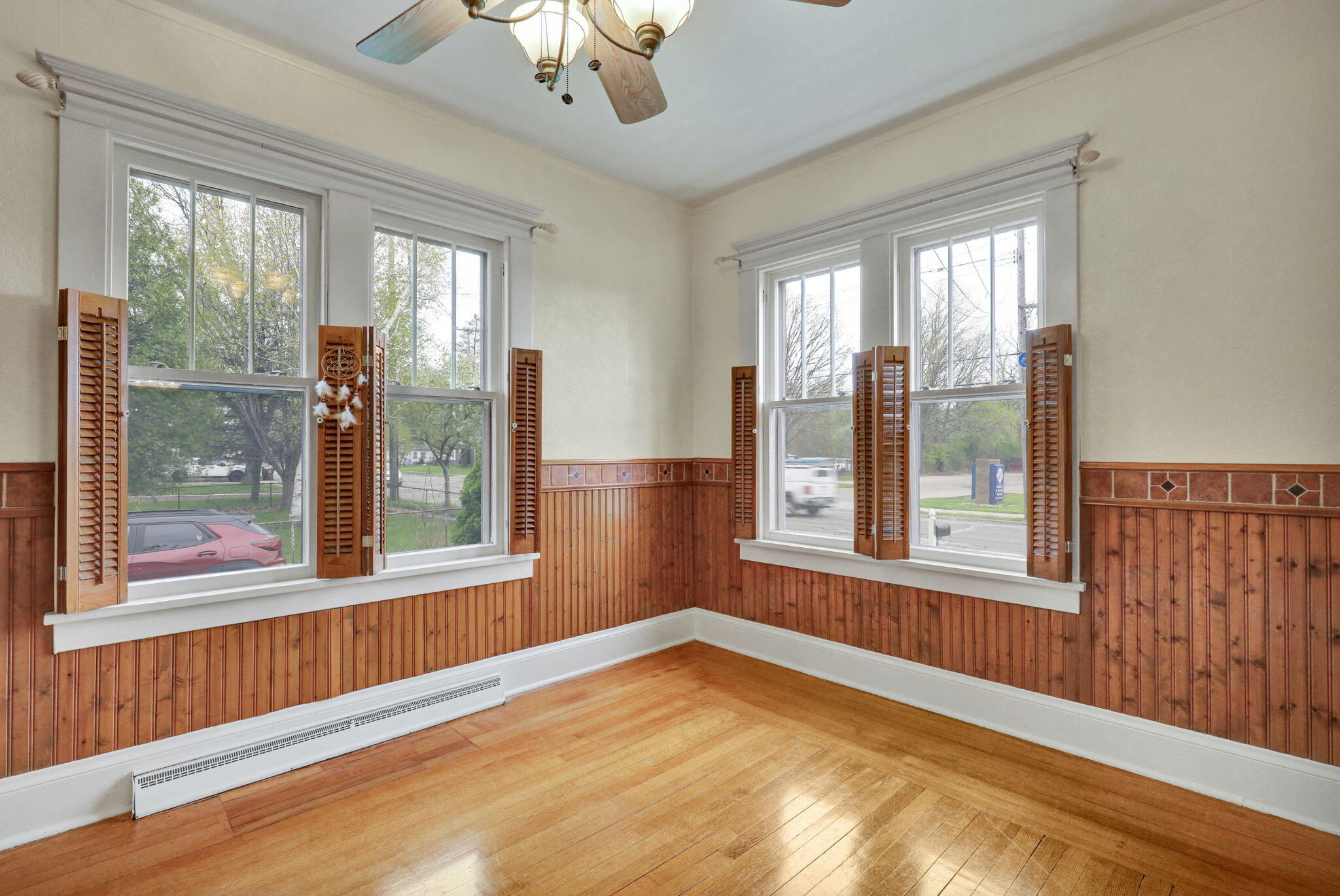 4308 Pleasant Grove Road Lansing, MI 48910 - Photo 4 of 26 14-web-or-mls-Open Ended Media-13