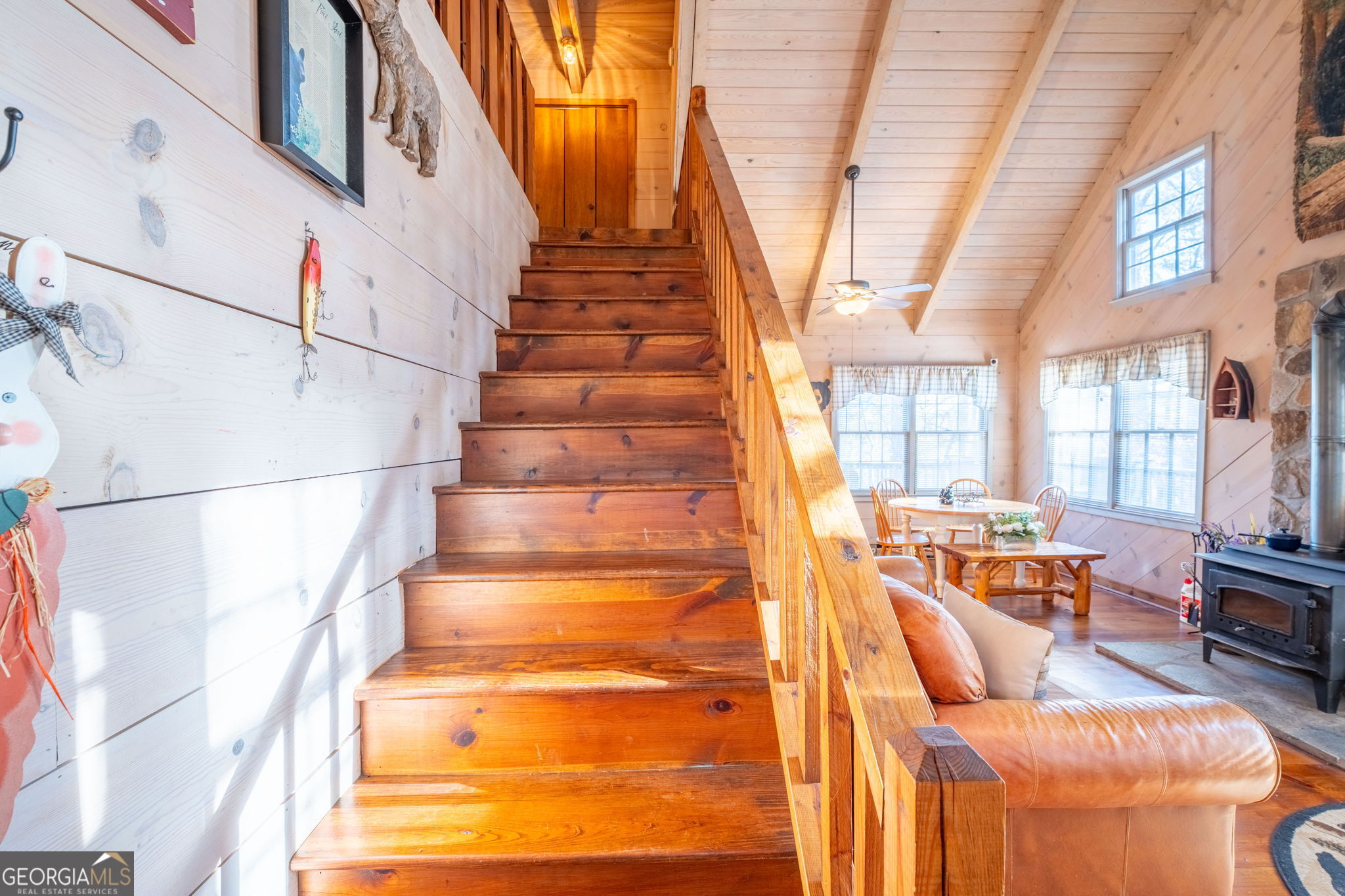 220 McConnell Court Helen, GA 30545 - Photo 11 of 37 a view of entryway and hall with wooden floor