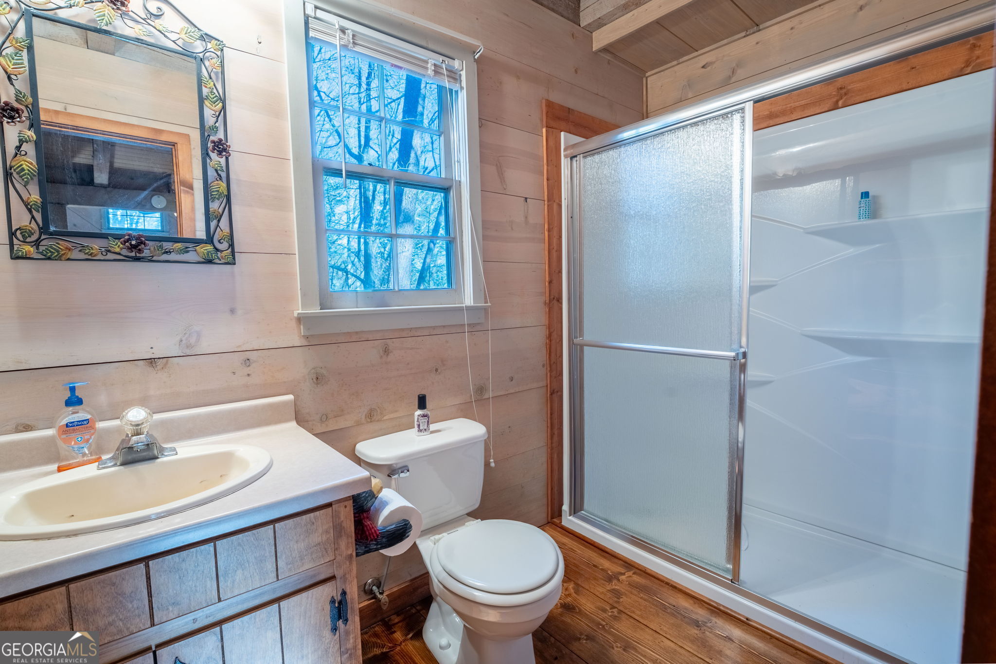 220 McConnell Court Helen, GA 30545 - Photo 23 of 37 a bathroom with a sink toilet and shower