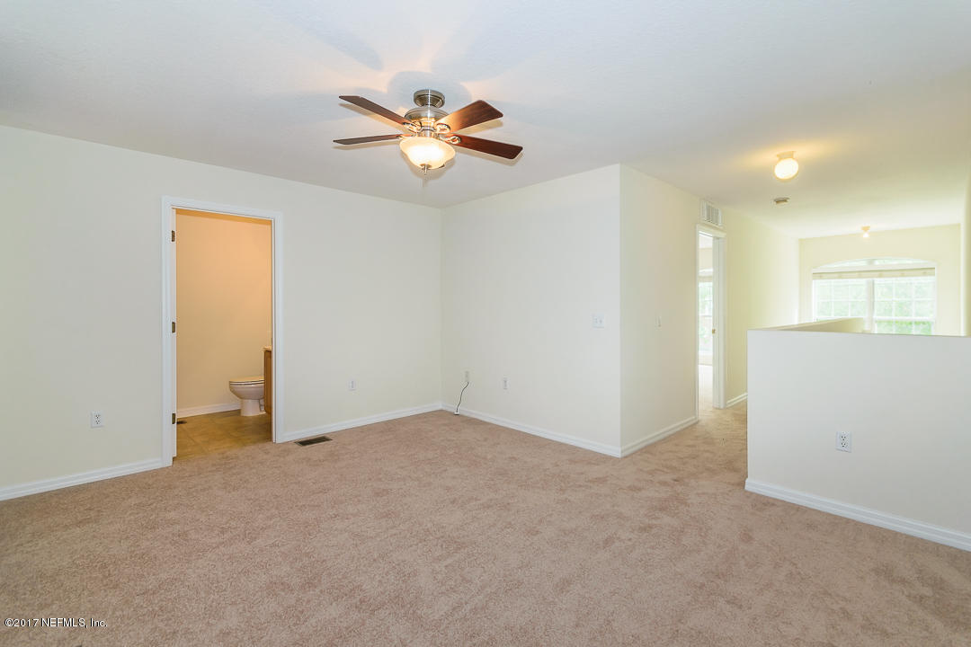 10550 Autumn Trace Road Jacksonville, FL 32257 - Photo 12 of 20 Large Loft