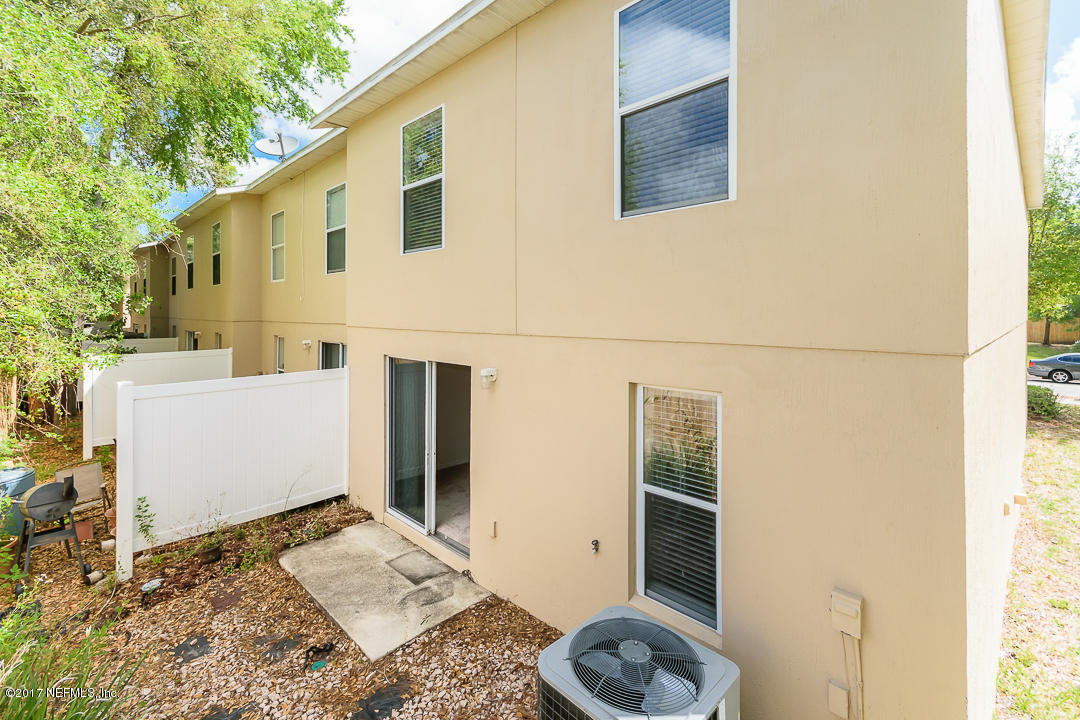 10550 Autumn Trace Road Jacksonville, FL 32257 - Photo 20 of 20 Backyard