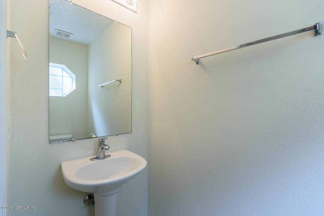 10550 Autumn Trace Road Jacksonville, FL 32257 - Photo 5 of 20 Half Bathroom on First Floor