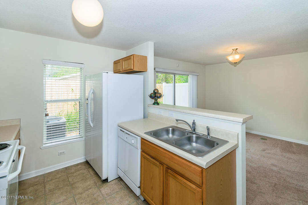 10550 Autumn Trace Road Jacksonville, FL 32257 - Photo 9 of 20 View of Dining Area from Kitchen