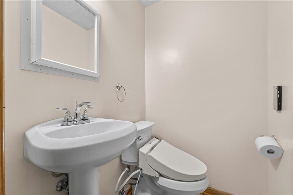 511 Hunters Path Road Bridgeville, PA 15017 - Photo 11 of 29 Gallery Image 11
